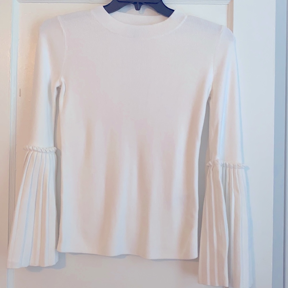 Banana Republic size S white bell sleeve sweater